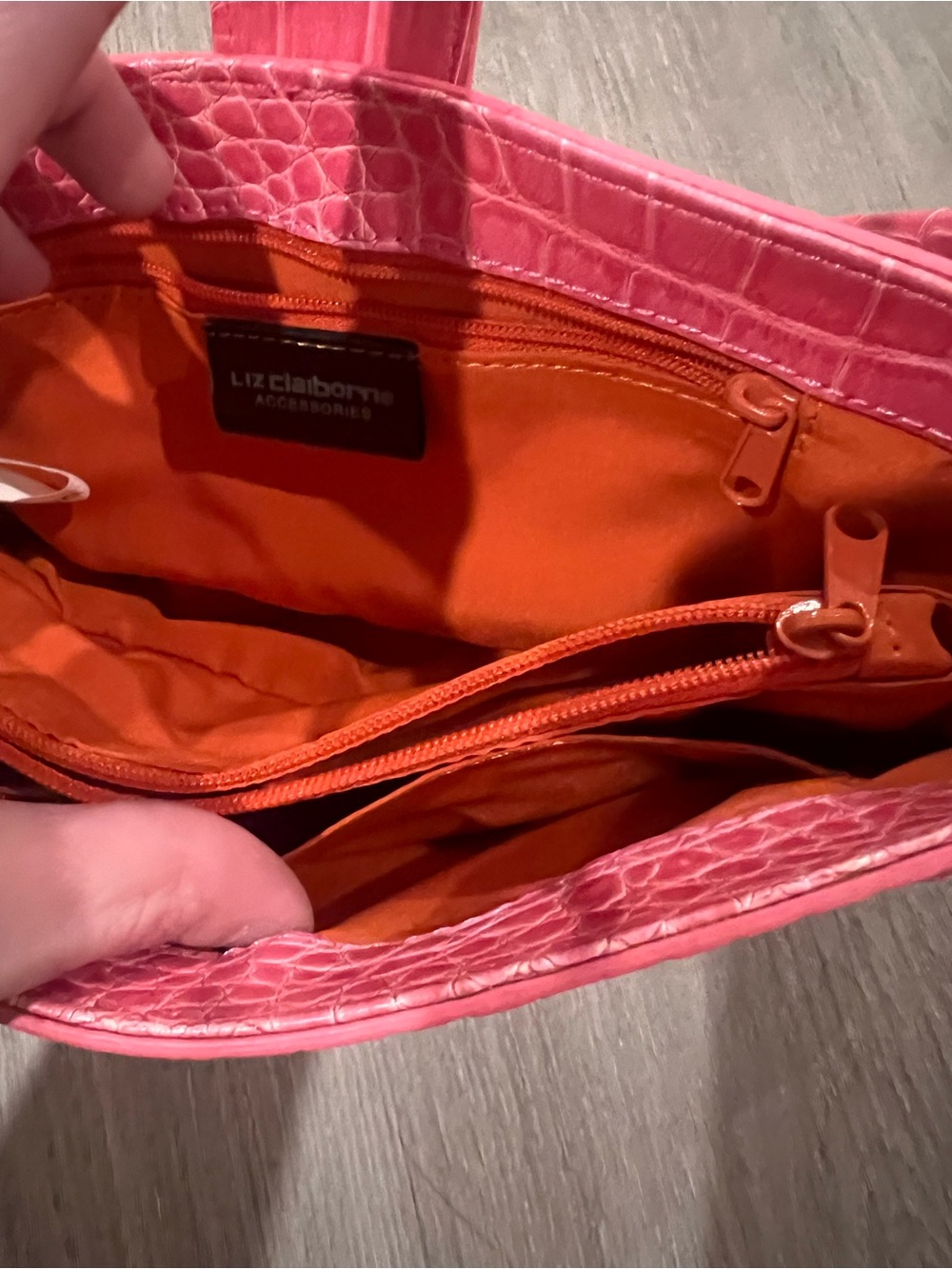 Liz Claiborne Pink Croc-Embossed Shoulder Bag with Gold Ring - Picture 9 of 10